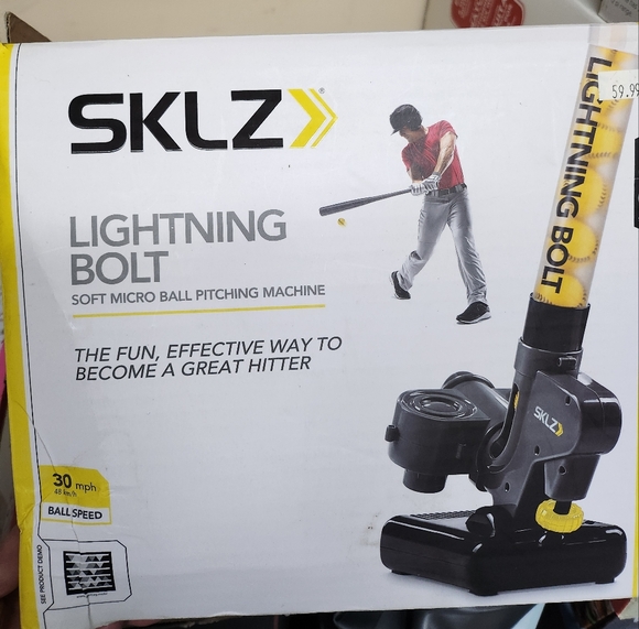 SKLZ lightning bolt Pitching Machine - Picture 5 of 6